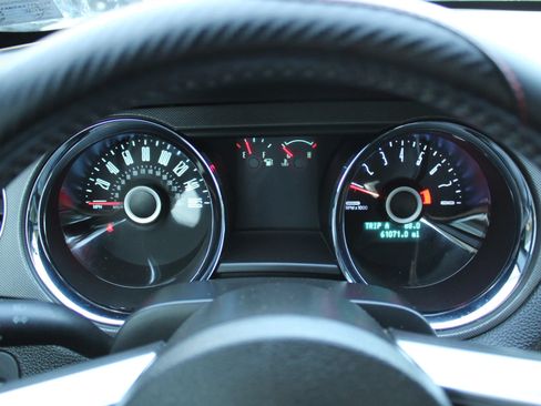 Used 2014 Ford Mustang Coupe RWD image 10