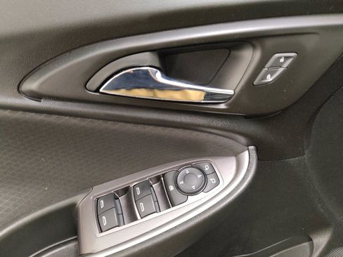 Used 2021 Chevrolet Malibu LS FWD image 27
