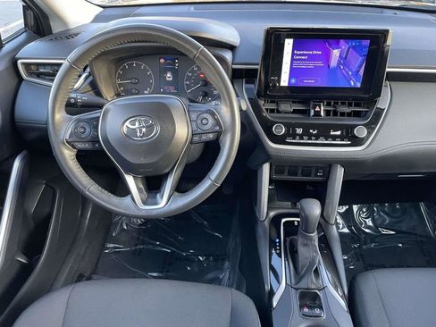 Used 2024 Toyota Corolla Cross LE FWD image 24