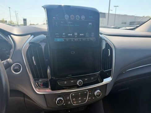 Used 2019 Chevrolet Traverse LT AWD/4WD image 19