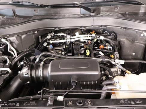 Used 2023 Ford Explorer XLT w/ Equipment Group 202A image 20