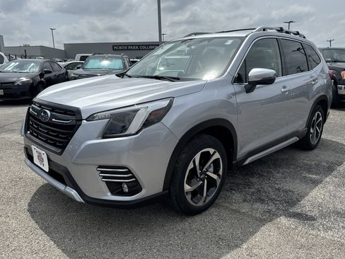 Used 2023 Subaru Forester Touring w/ Popular Package #3 AWD/4WD image 7