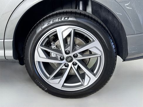 New 2025 Audi Q3 2.0T Premium image 31
