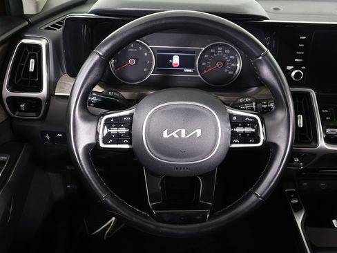 Used 2022 Kia Sorento S w/ Panoramic Sunroof Package AWD/4WD image 43