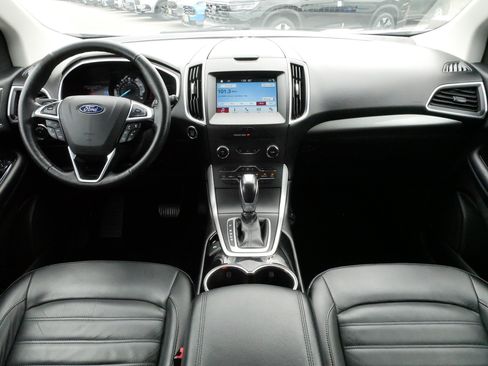 Used 2018 Ford Edge SEL w/ Equipment Group 201A AWD/4WD image 10