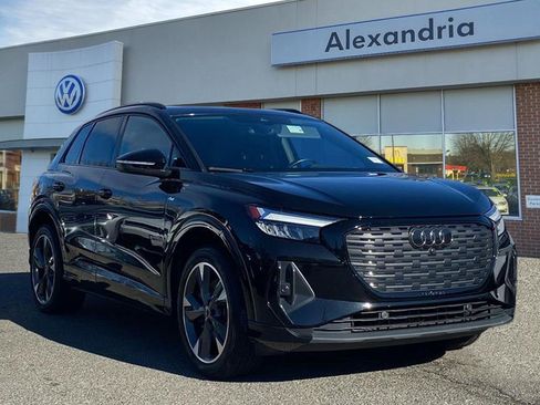 Used 2023 Audi Q4 e-tron Premium Plus w/ Premium Plus image 1