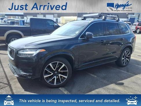Used 2020 Volvo XC90 T6 Momentum image 1
