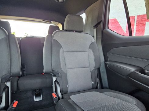Used 2023 Chevrolet Traverse LT FWD image 26