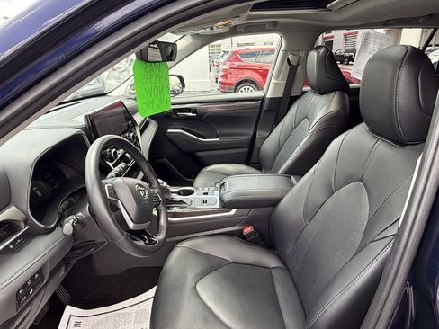 Used 2023 Toyota Highlander Limited w/ Protection Package #3 (TMS) AWD/4WD image 19