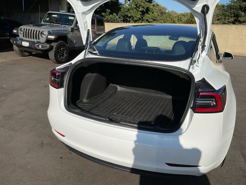 Used 2019 Tesla Model 3 Mid Range image 26