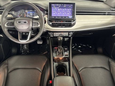 Used 2025 Jeep Compass Limited AWD/4WD image 10