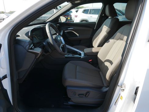 New 2025 Audi Q5 Premium image 6