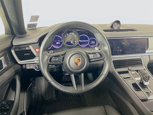 Certified 2023 Porsche Panamera 4 image 25