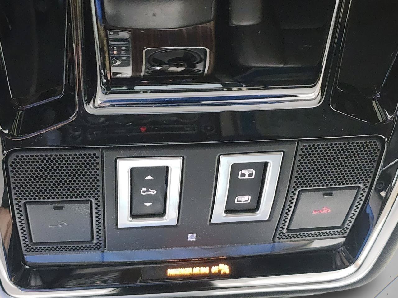 Used 2017 Land Rover Range Rover AWD/4WD image 33