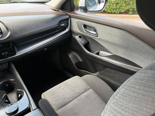 Used 2021 Nissan Rogue SV AWD/4WD image 34