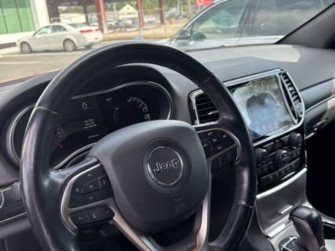 Used 2020 Jeep Grand Cherokee Limited image 9