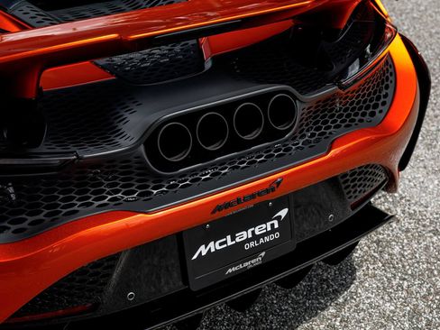 Used 2021 McLaren 765LT RWD image 10