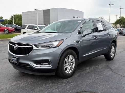 Used 2021 Buick Enclave Essence w/ Sound and Sites Package AWD/4WD image 3
