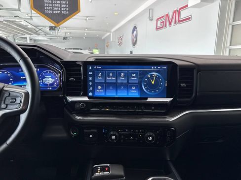 Certified 2023 Chevrolet Silverado 1500 LTZ w/ LTZ Convenience Package II AWD/4WD image 19