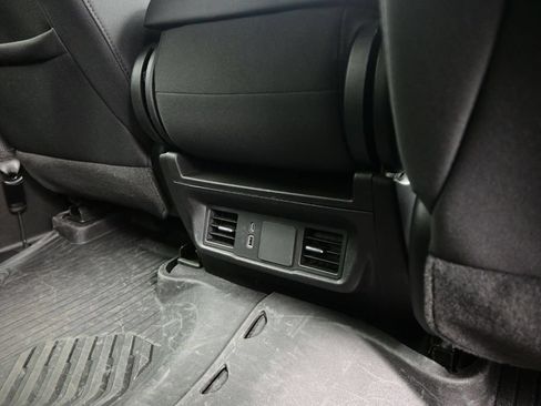 Used 2025 Chevrolet Silverado 1500 Custom Trail Boss w/ LPO, Dark Essentials Package AWD/4WD image 24
