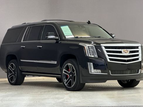 Used 2018 Cadillac Escalade ESV Premium Luxury AWD/4WD image 6