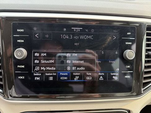 Used 2023 Volkswagen Atlas SE FWD image 18