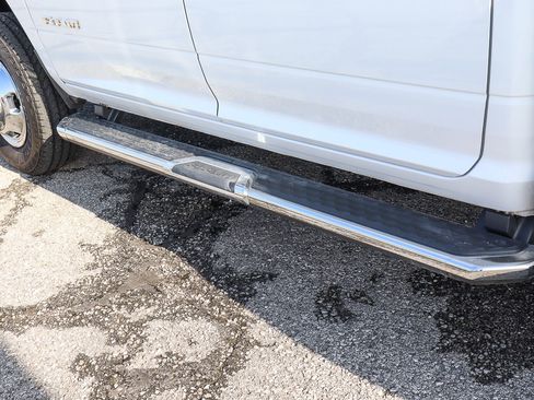 Used 2024 RAM 3500 Big Horn image 17