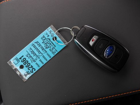 New 2025 Subaru Crosstrek 2.5i Limited w/ Crosstrek Mirror Package image 39