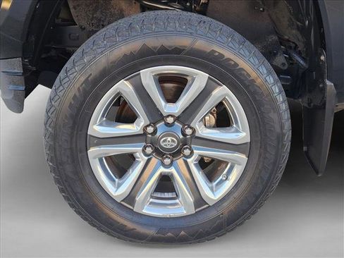 Used 2016 Toyota Tacoma Limited w/ Towing Package image 22