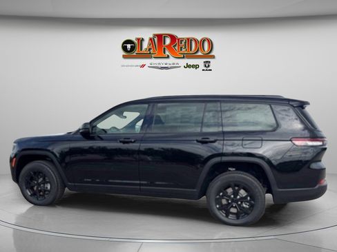 New 2025 Jeep Grand Cherokee L Altitude image 4