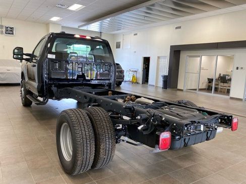 New 2025 Ford F350 XL w/ XL Chrome Package image 5