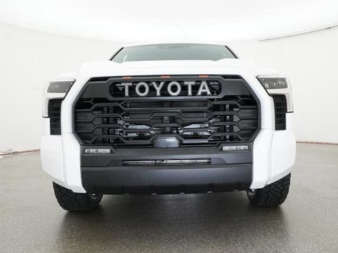 New 2026 Toyota Tundra SR5 AWD/4WD image 18