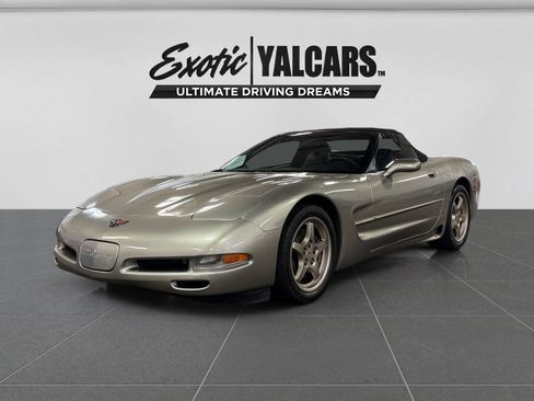 Used 2000 Chevrolet Corvette Convertible w/ Memory Pkg RWD image 1