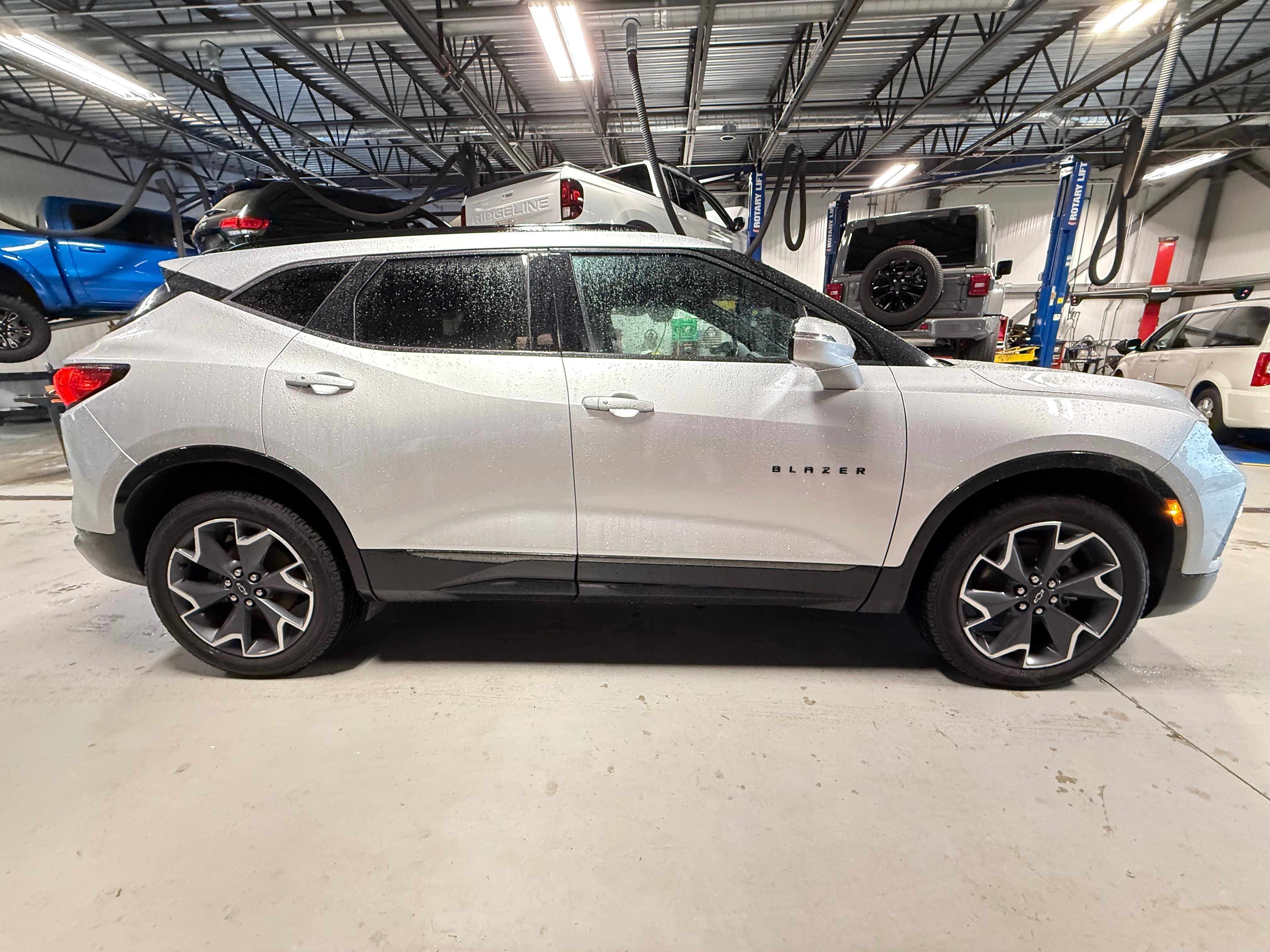 Used 2022 Chevrolet Blazer RS AWD/4WD image 47