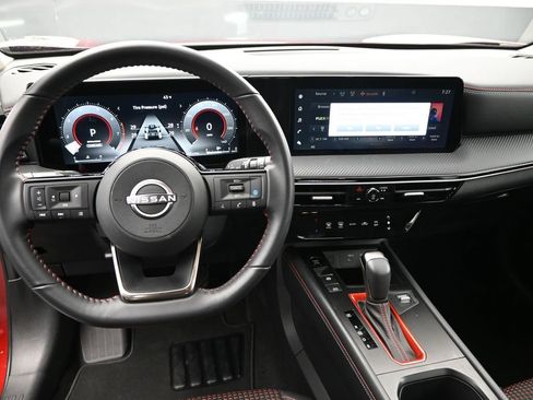 Used 2025 Nissan Kicks SR image 20