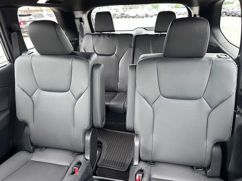 Used 2025 Lexus TX 500h AWD w/ Technology Package image 28