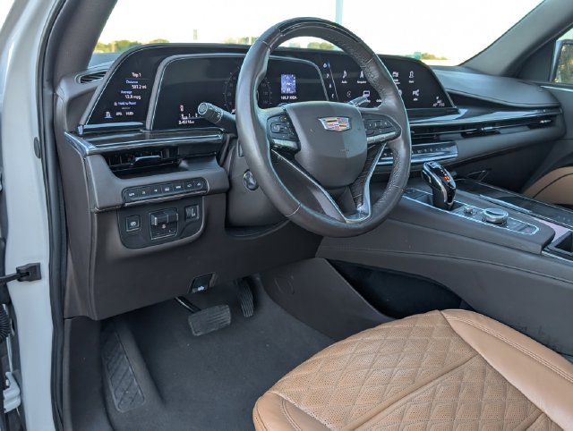 Used 2024 Cadillac Escalade Sport w/ Touring Package AWD/4WD image 9