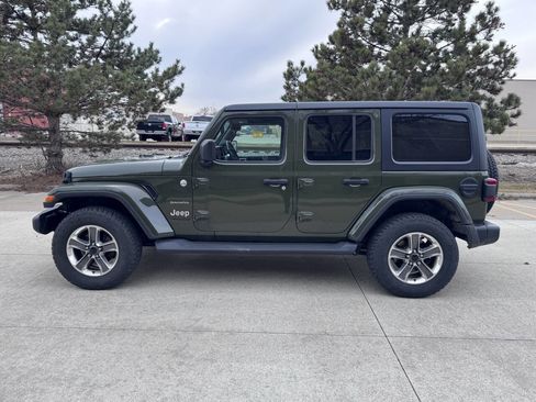 Used 2021 Jeep Wrangler Unlimited Sahara w/ Uconnect 4C Nav & Sound Group image 3