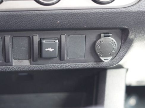 Used 2022 Toyota Tacoma SR image 21