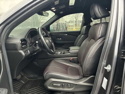 Used 2025 Honda Pilot Black Edition image 20