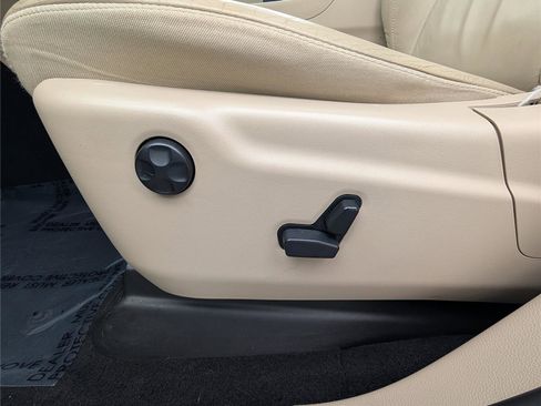 Used 2020 Jeep Grand Cherokee Limited image 20