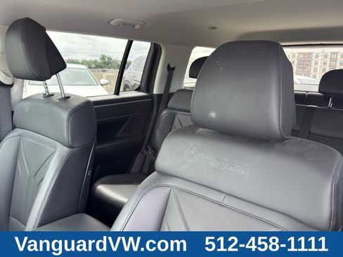 Used 2025 Hyundai Santa Fe XRT AWD/4WD image 12