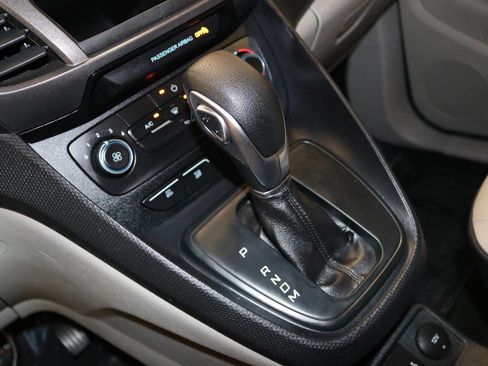 Used 2022 Ford Transit Connect XLT FWD image 31
