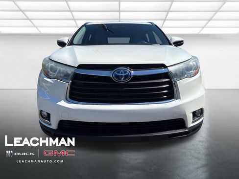 Used 2016 Toyota Highlander Limited Platinum w/ Four Season Floor Mat Package AWD/4WD image 9