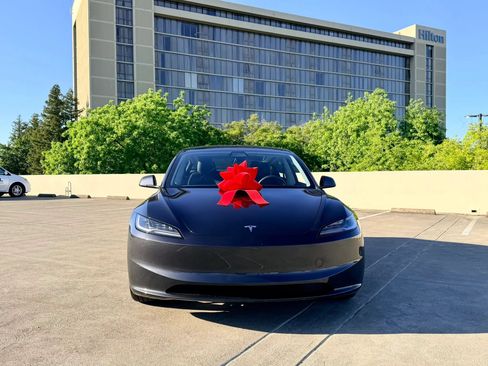 Used 2025 Tesla Model 3 Long Range RWD image 21