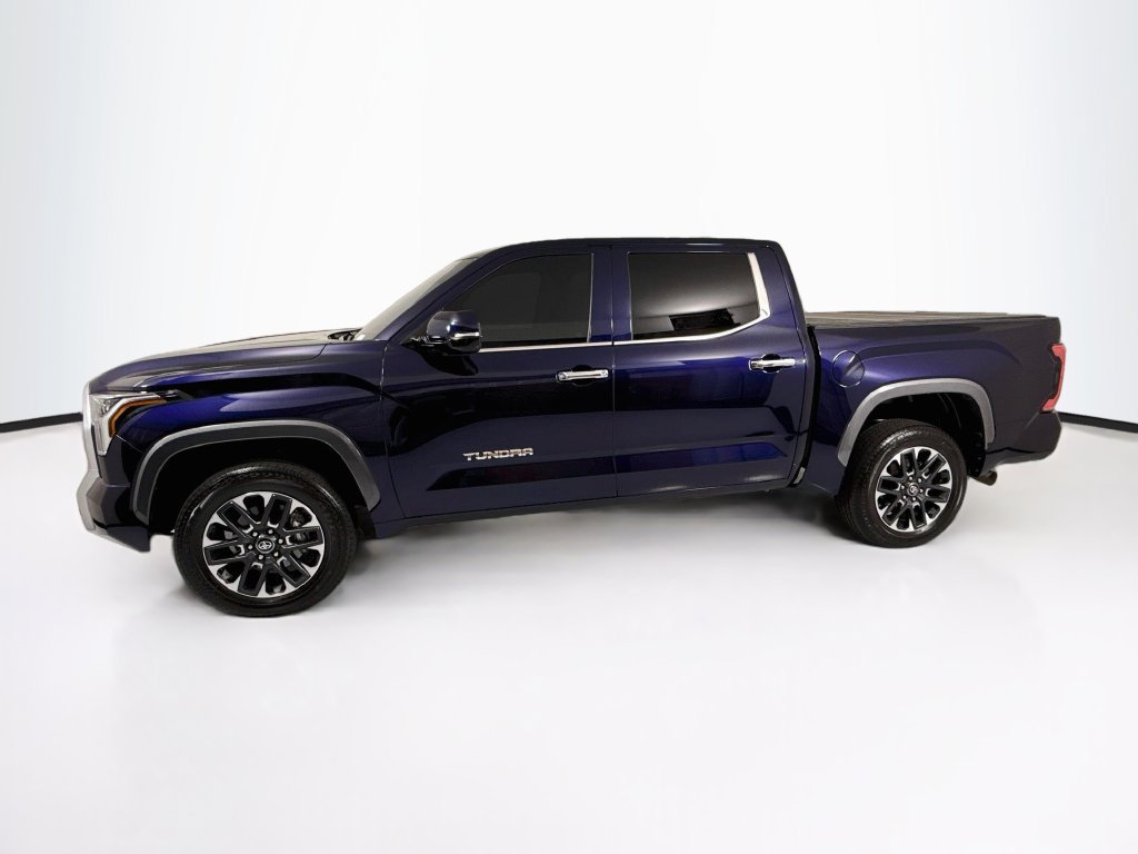 Used 2025 Toyota Tundra Limited AWD/4WD image 8