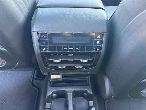 New 2025 Jeep Grand Cherokee L Limited image 13