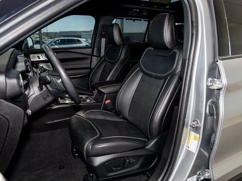 Used 2023 Ford Explorer ST w/ Equipment Group 401A image 31