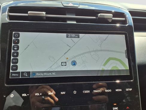 Used 2023 Hyundai Santa Cruz SEL Premium image 15