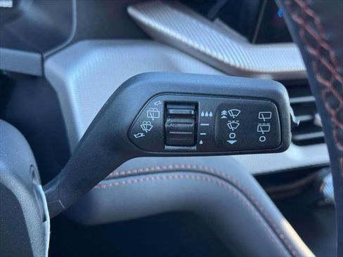 Used 2025 Ford Explorer Active w/ Active Comfort Package image 23